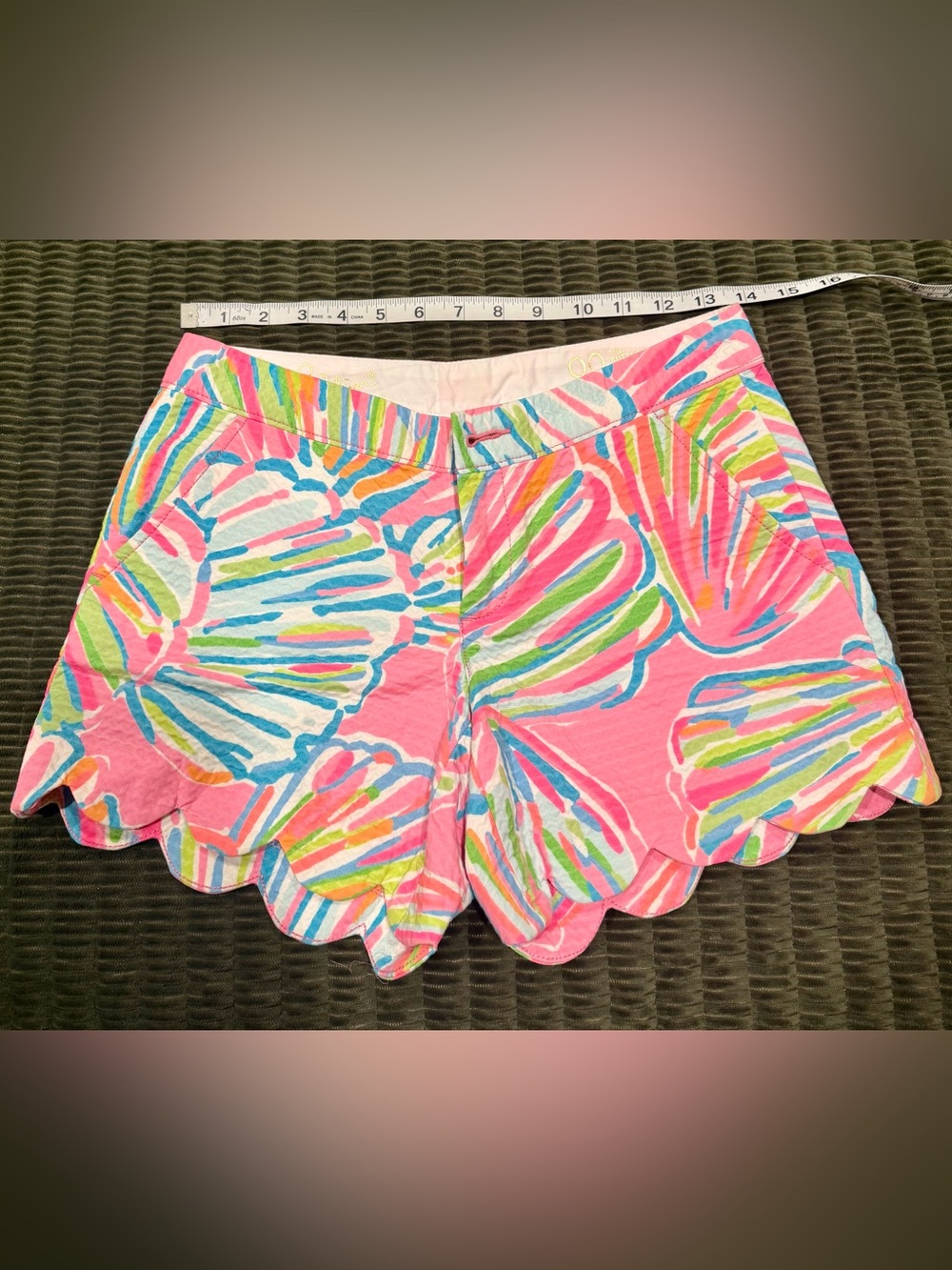 Lilly Pulitzer Buttercup Pink Multicolor Scallop Hem Shorts